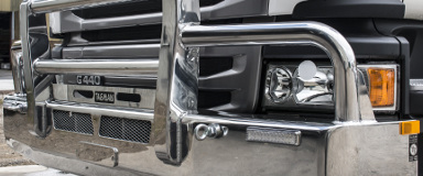 Polissage de pare choc de camion à Laval